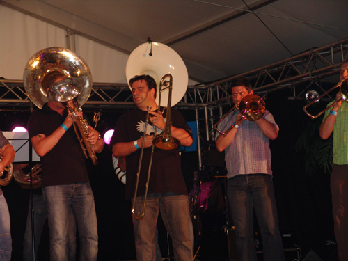 brass com 027